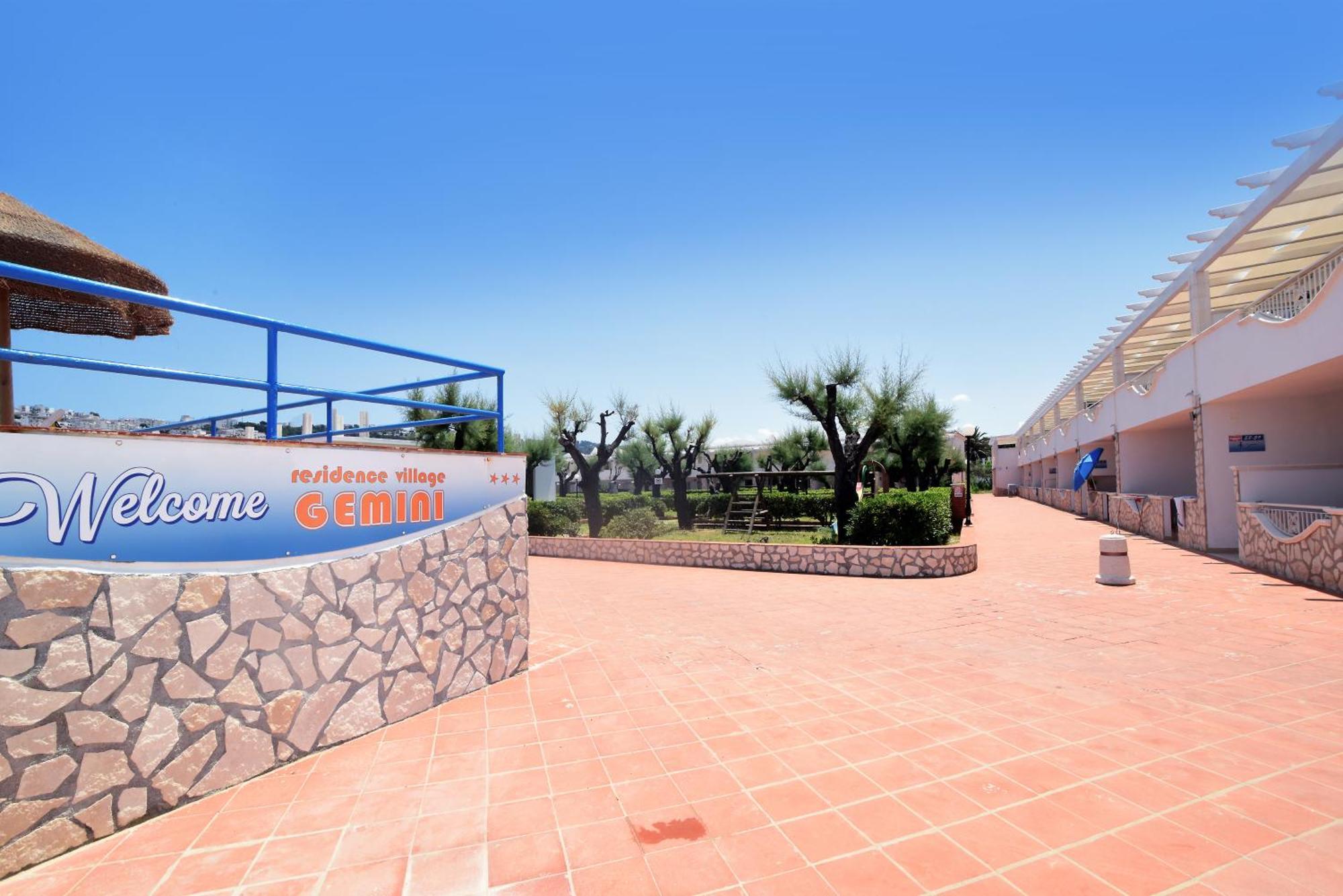Gemini Luxury Rooms Peschici Exterior photo